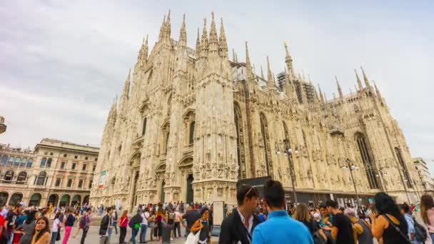 Summer day milan city famous duomo cathedral square walking panorama 4k time lapse italy — Stock video