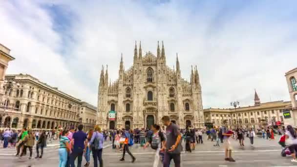 Sommar dag duomo cathedral square gångavstånd panorama 4 k hyper tid förfaller Italien — Stockvideo