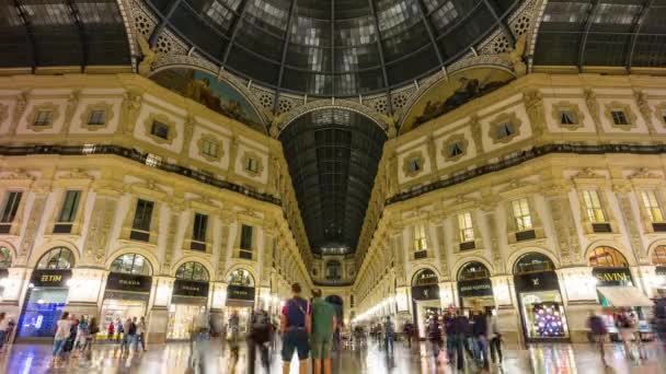 Nacht galleria vittorio emanuele center panorama 4 k tijd vervallen Milaan Italië — Stockvideo