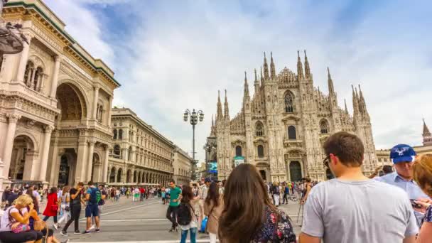 Milaan stad zomerdag kathedraal duomo druk vierkante panorama 4 k tijd vervallen Italië — Stockvideo