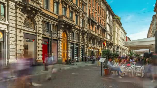 Summer day milan city center dante street cafe panorama 4k time lapse italy — ストック動画