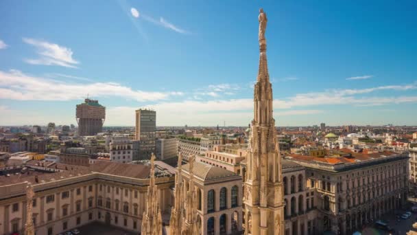 화창한 날 밀라노 두오모 성당 보기 포인트 파노라마 4 k 시간 경과 이탈리아 — 비디오