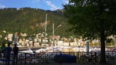 Küçük köy Bellagio adlı dock