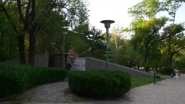 Закат света Como озера знаменитого залива сад парк прогулка вид 4k Италии — стоковое видео