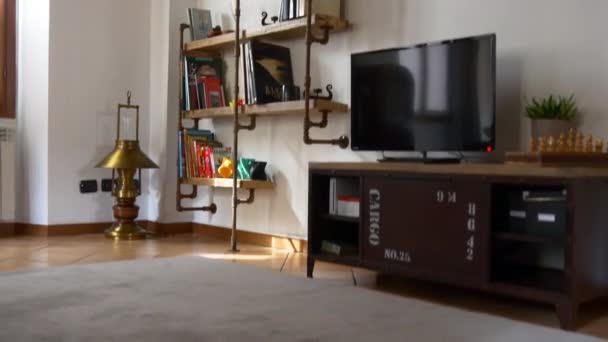 Hermoso y acogedor apartamento — Vídeos de Stock