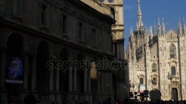 İtalya yaz gün milan şehir mercanti sokak duomo Katedrali panorama 4 k kalabalık