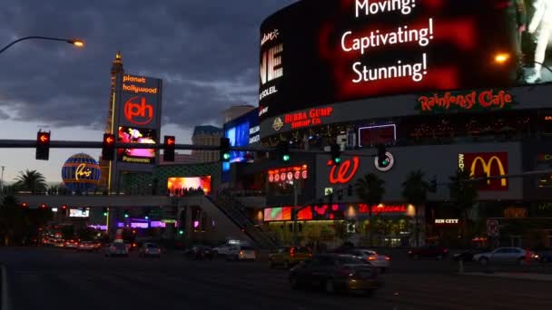 Las Vegas-i éjszakai élet. — Stock videók