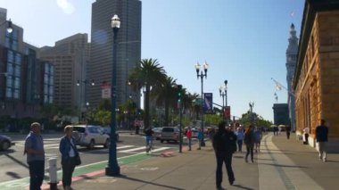 kalabalık San Francisco sokaklarında