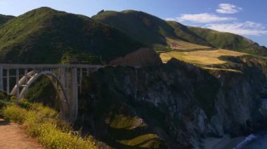 dağlar Bridge'de görüntülemek