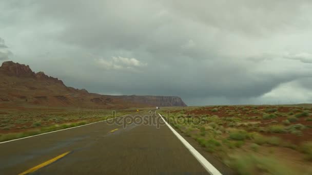 Leere Straße im Tal des Todes — Stockvideo