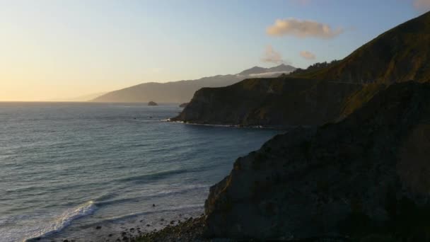 Linha costeira da Califórnia ao longo de Big Sur — Vídeo de Stock