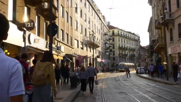 Porto ticinese tráfico público — Vídeo de stock