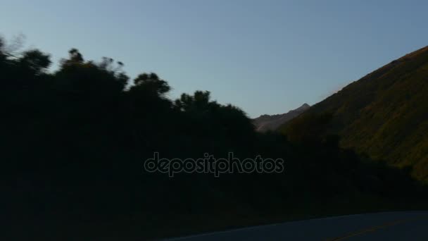 Conducir en la carretera californiana — Vídeos de Stock