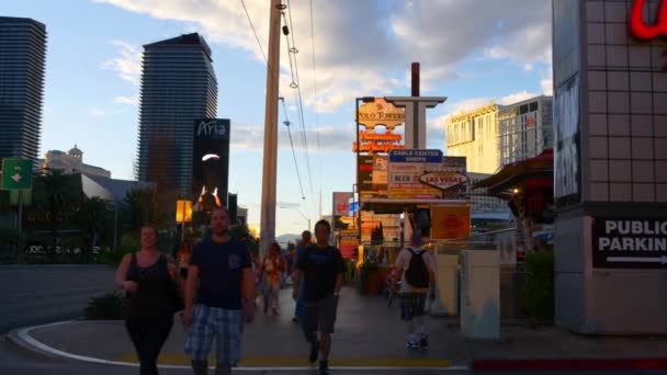 Las Vegas street life. — Stock Video