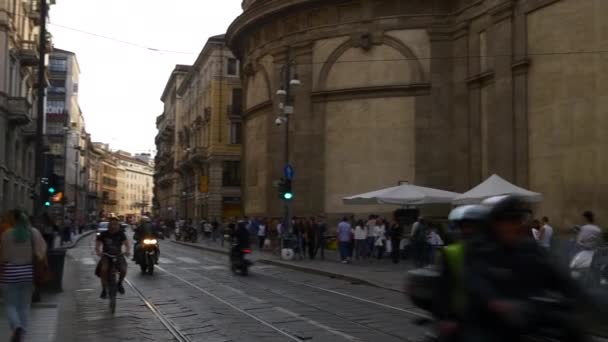 Porto ticinese pouliční provoz — Stock video