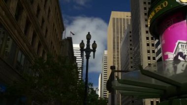 kalabalık San Francisco sokaklarında