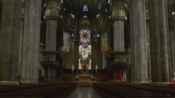 Interior de la catedral del duomo — Vídeo de stock