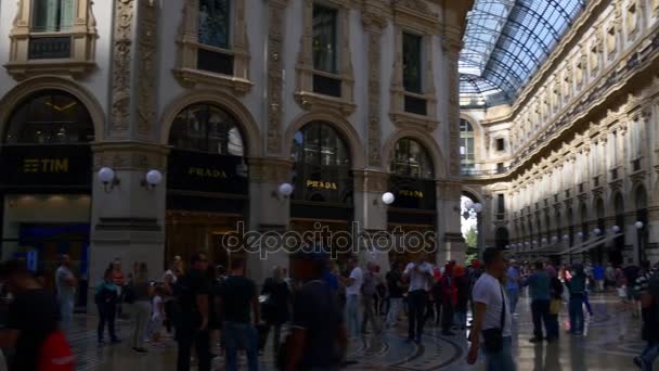 Włochy victor emmanuel Ii zakupy Galeria kopuła wewnątrz centrum panorama 4k Mediolan — Wideo stockowe