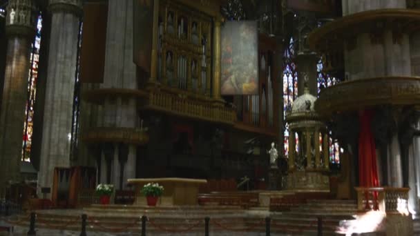 Interior de la catedral del duomo — Vídeo de stock