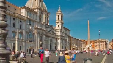 İtalya yaz gün Roma piazza navona moro çeşme panorama 4k hiper zaman atlamalı