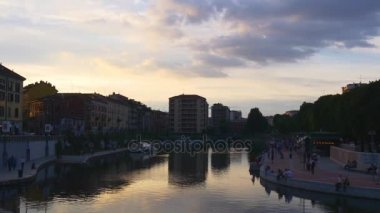 Naviglio Grande Kanalı Akşamları
