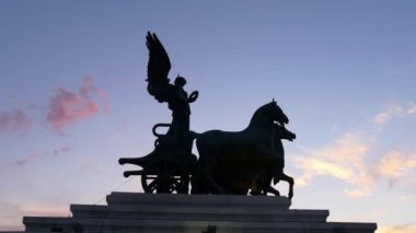 Anavatan Roma'da Altar