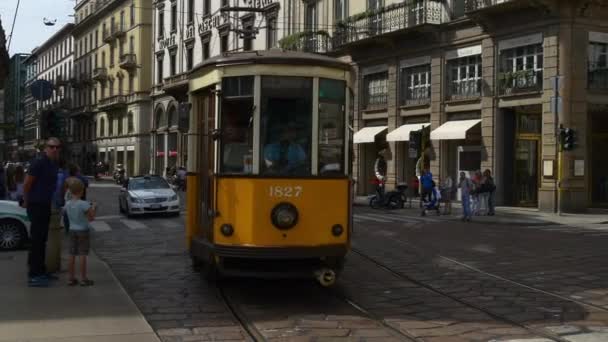 Porto ticinese Straßenverkehr — Stockvideo