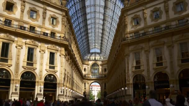 People walk inside shopping gallery — Stock Video