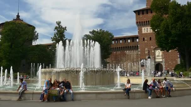 Sforza kasteel beroemde fontein panorama 4k — Stockvideo