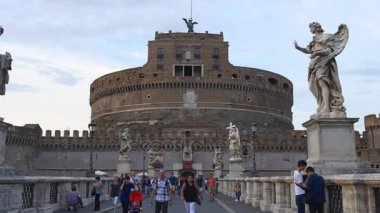 Castel Sant'Angelo'ya gelen turist