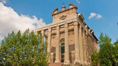 İtalya yaz gün Roma Forumu Tapınağı Panoraması antoninus ve faustina 4k zaman atlamalı