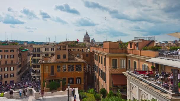 Ιταλία Ρώμη διάσημα Ισπανικά Σκαλιά ηλιόλουστη ημέρα στον τελευταίο όροφο Πανόραμα πόλεων 4k πάροδο του χρόνου — Αρχείο Βίντεο