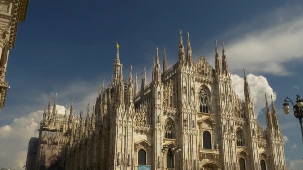 Piazza del Duomo látogató turisták — Stock videók