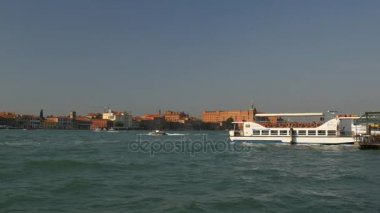 Genel yolcu tekneleri Venedik