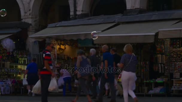Promenade dans les rues de Venise — Video
