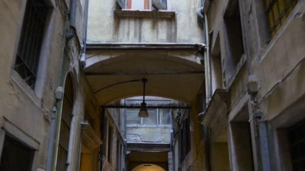 Promenade dans les rues de Venise — Video