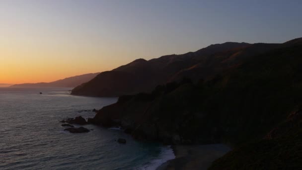Linha costeira da Califórnia ao longo de Big Sur — Vídeo de Stock