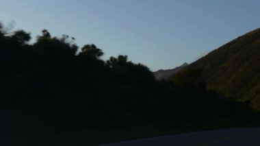 California sahil şeridi boyunca araba turu