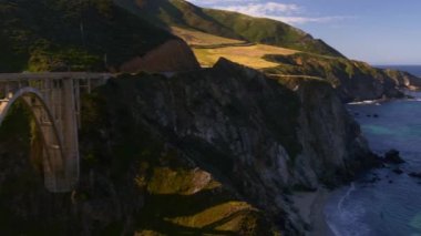 dağlar Bridge'de görüntülemek