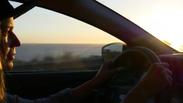 Woman driving car — Stock Video