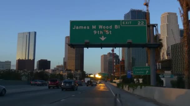 Trafic carrefour à Los Angeles — Video