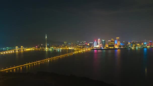 Nachtverkehr auf Macau-Taipa-Insel — Stockvideo