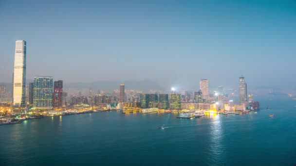 Panorama nocturne du paysage urbain de Hong Kong — Video