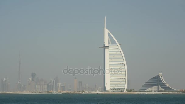 Dubai famous hotel beach panorama — Stock Video