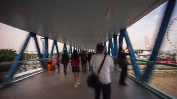 香港のパノラマを歩く橋 — ストック動画