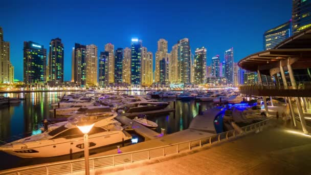 Vida noturna de Dubai — Vídeo de Stock