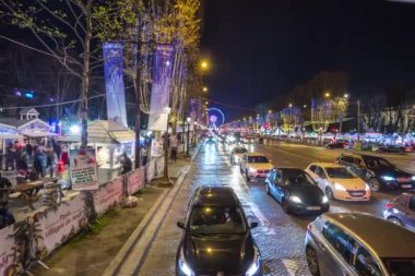 Gezi otobüs turu Paris Caddesi üzerinde