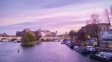 Paris 'te Seine nehri 