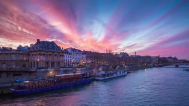 Paris 'te Seine nehri 