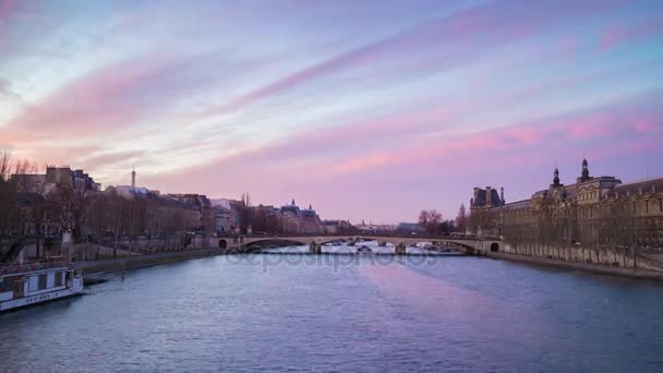 Paris 'te Seine nehri — Stok video